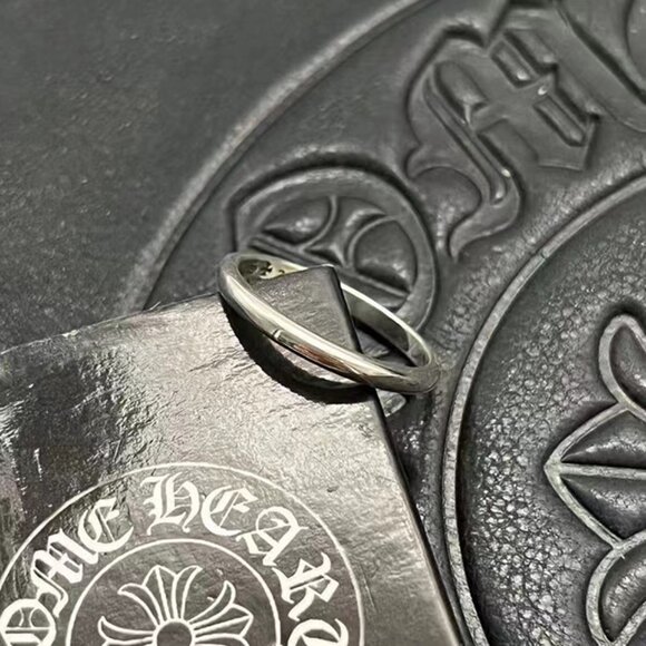 Chrome Hearts Vintage Cross Flower Ring - Picture 5 of 7